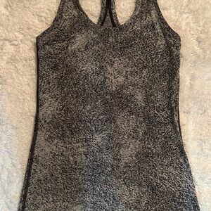 Women's lululemon athletic Top